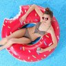 Надувной круг пончик Гигант клубничный 120см